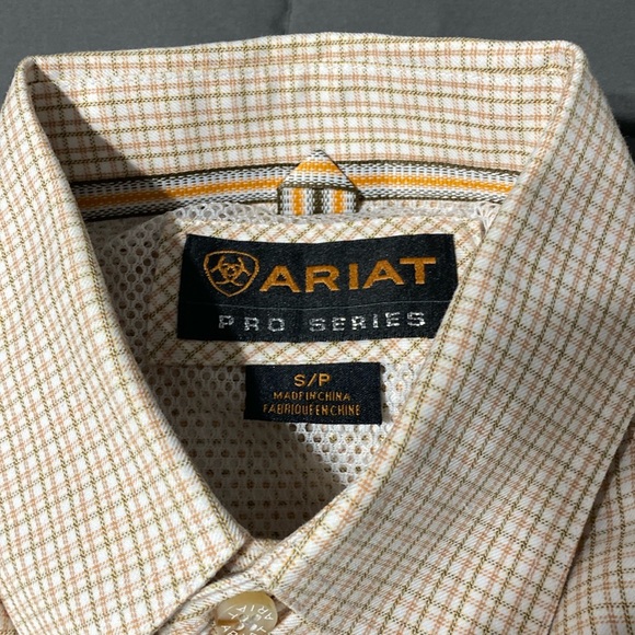 Ariat Pro Series short sleeved shirt.  Size Small - Picture 2 of 5